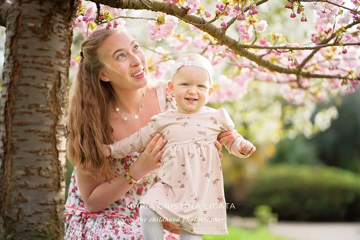 Spring_Family_Photography_Kew_Gardens_0219 cherry blossom baby portraits