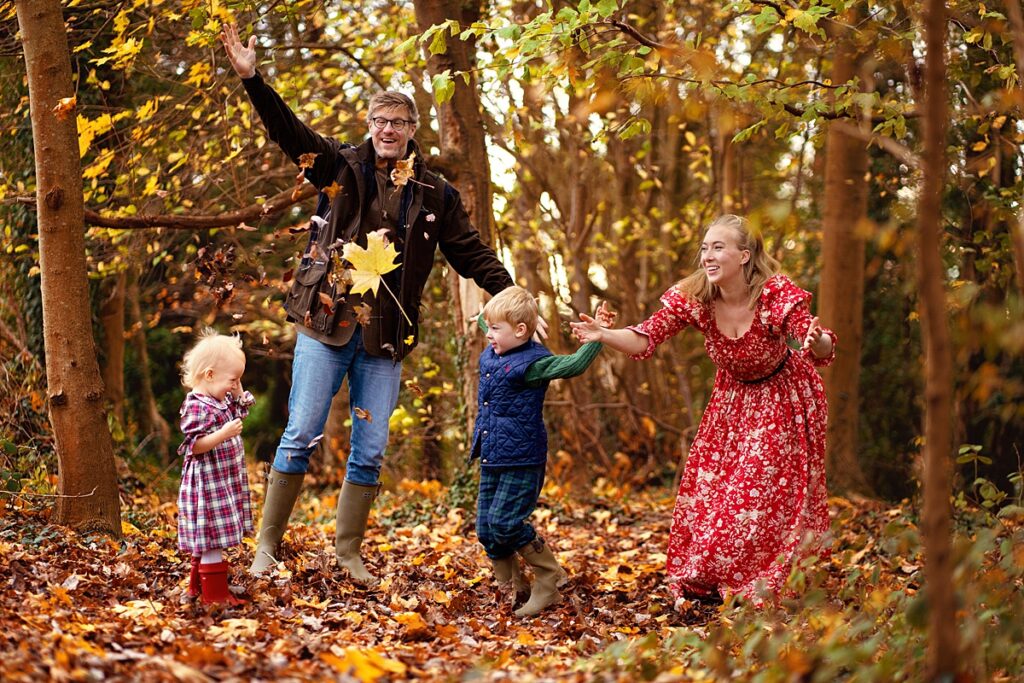 autumn family photoshoot berkshire