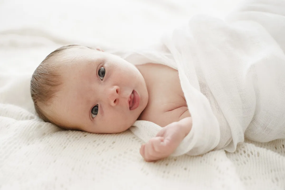 studio_newborn_photoshoot_0015_webp studio newborn photoshoot