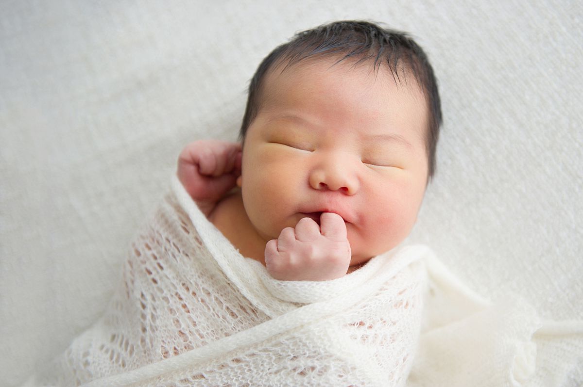 newborn photographer winchester